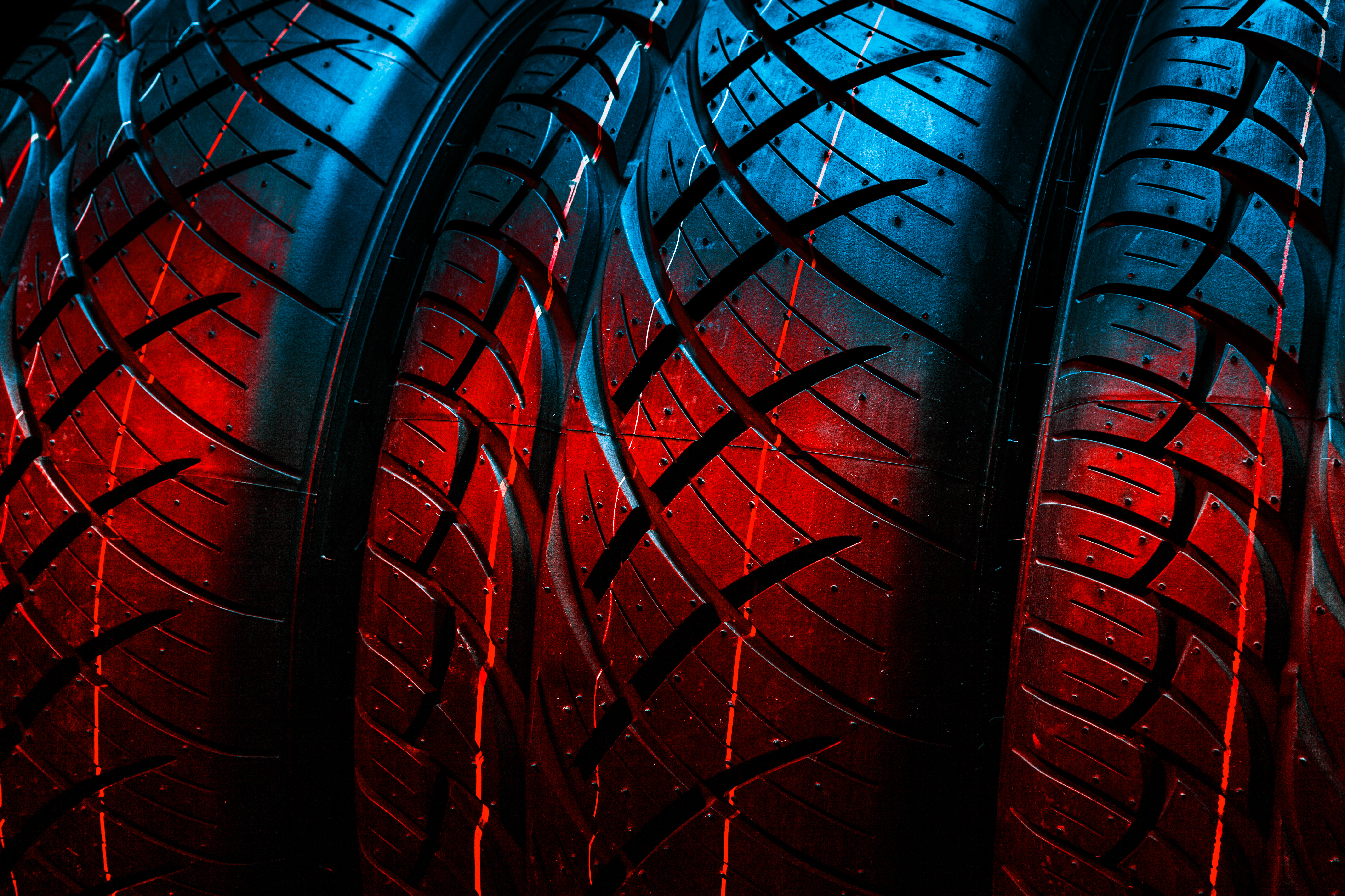 Stacked rubber tires close pattern